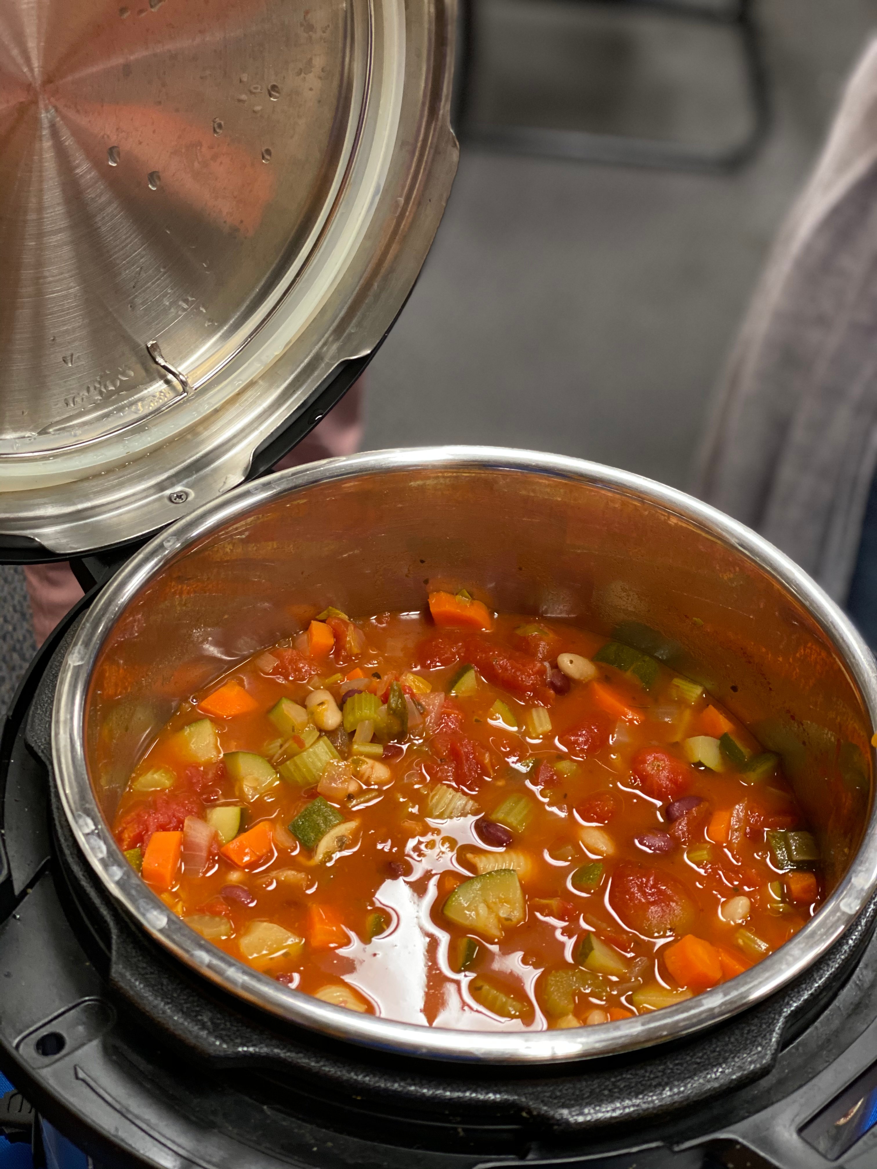 Instant Pot Minestrone Soup