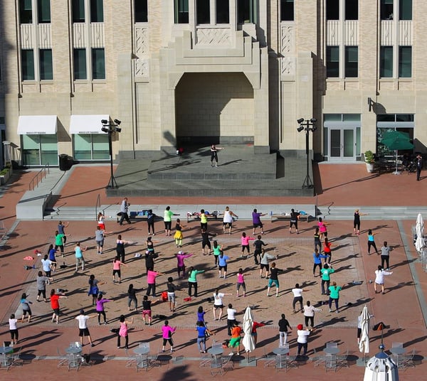zumba_in_ssq_brian_luenser