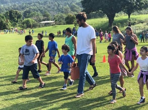 Honaunau School_WalkingMoai